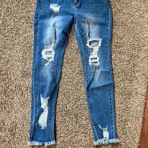 Distressed skinny jeans